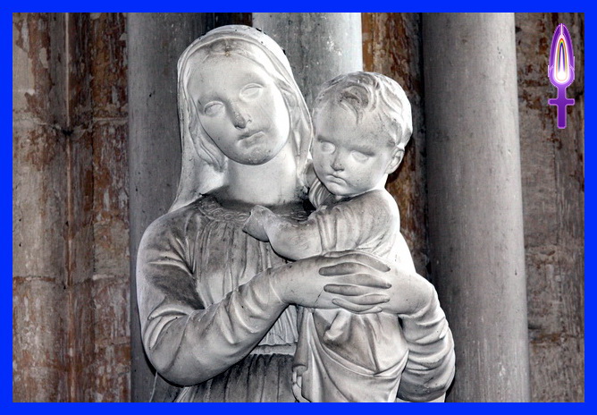 Marie et Jésus derrière le Chœur de la Basilique de Vézelay…